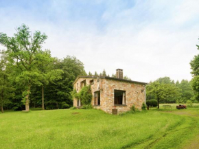 Sunny holiday home in Stavelot in the Houvegnez forest